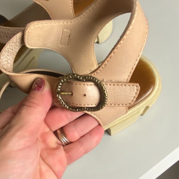 Blowfish Malibu Size 10 Capetown Platform Sandal Cashew Block Heel Chunky Shoes - Picture 7 of 9